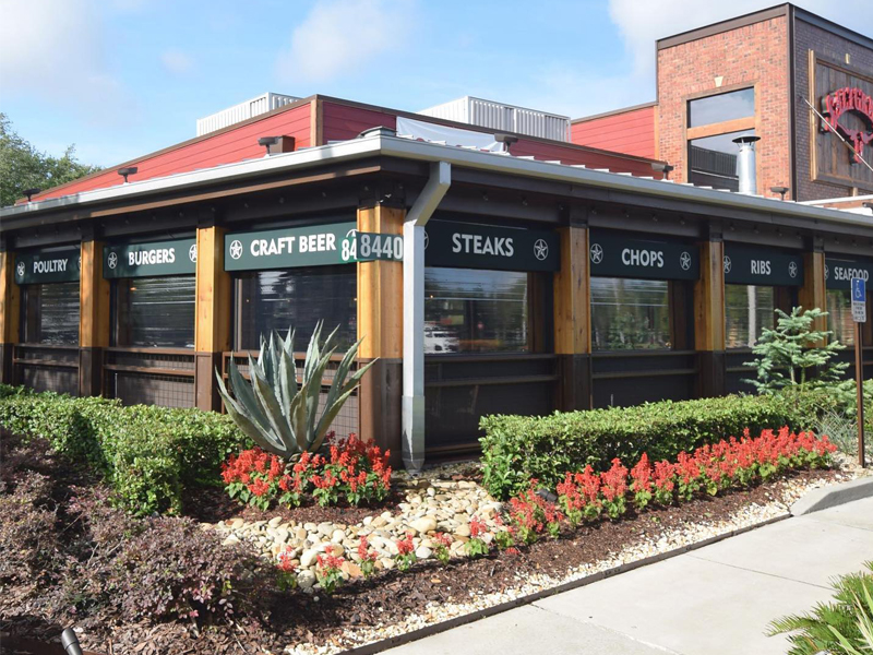 Restaurant-Enclosure-Retractable